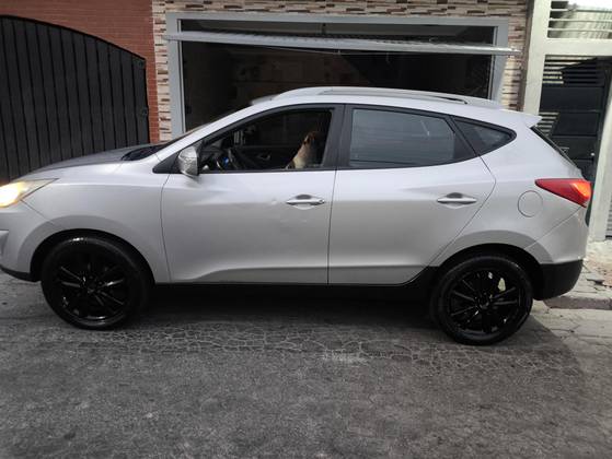 HYUNDAI IX35 2.0 MPFI GLS 4X4 16V GASOLINA 4P MANUAL HYUNDAI IX35 2.0 MPFI GLS 4X4 16V GASOLINA 4P MANUAL